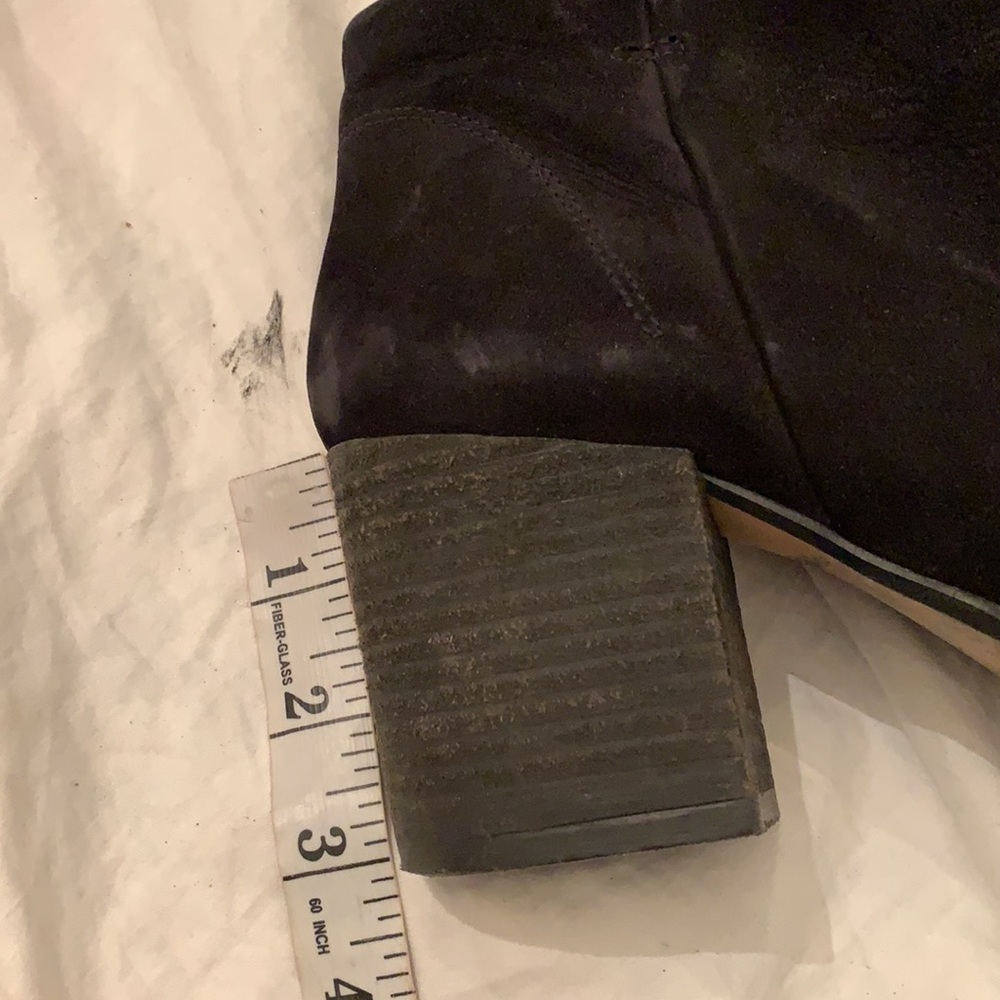 Vince Camuto Malika black suede zip up ankle boots booties shoes size 7.5 - Picture 9 of 10